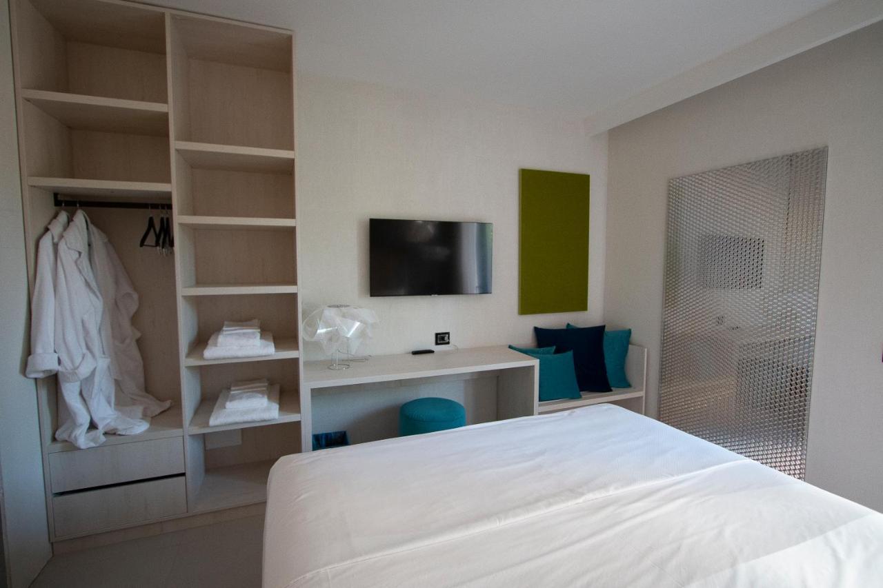 Demo Hotel Design Emotion Rimini Exterior foto